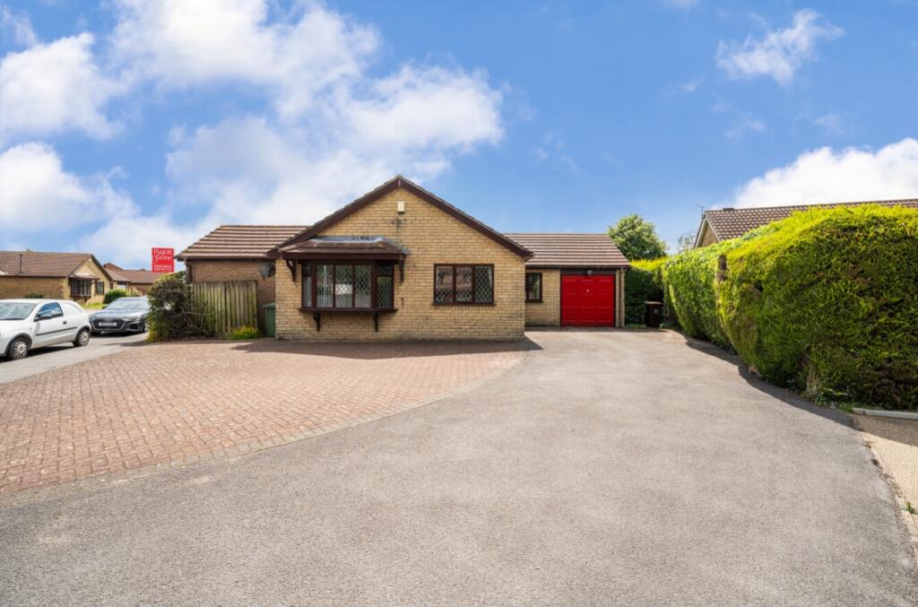 4 bedroom detached bungalow for sale in Caistor Road, Lincoln