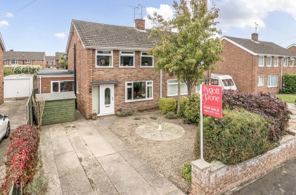 Main image of property: Birch Close, North Hykeham, Lincoln, Lincolnshire, LN6