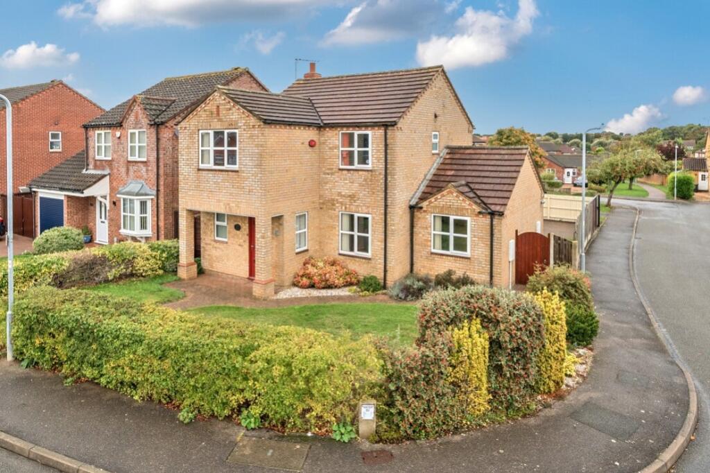 Main image of property: 27 Winton Road, Navenby, Lincoln