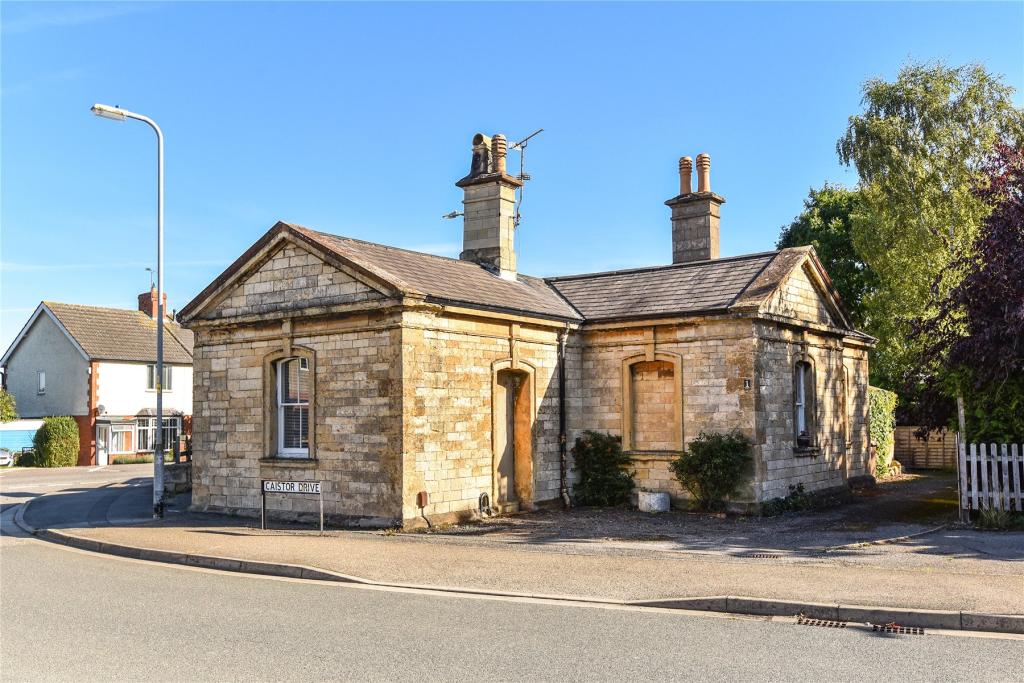 3 bedroom bungalow for sale in Caistor Drive, Bracebridge Heath, LN4
