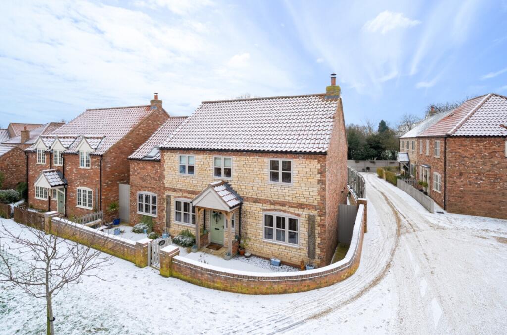 Main image of property: Holt Farm Paddock, Swinderby, Lincoln, Lincolnshire, LN6