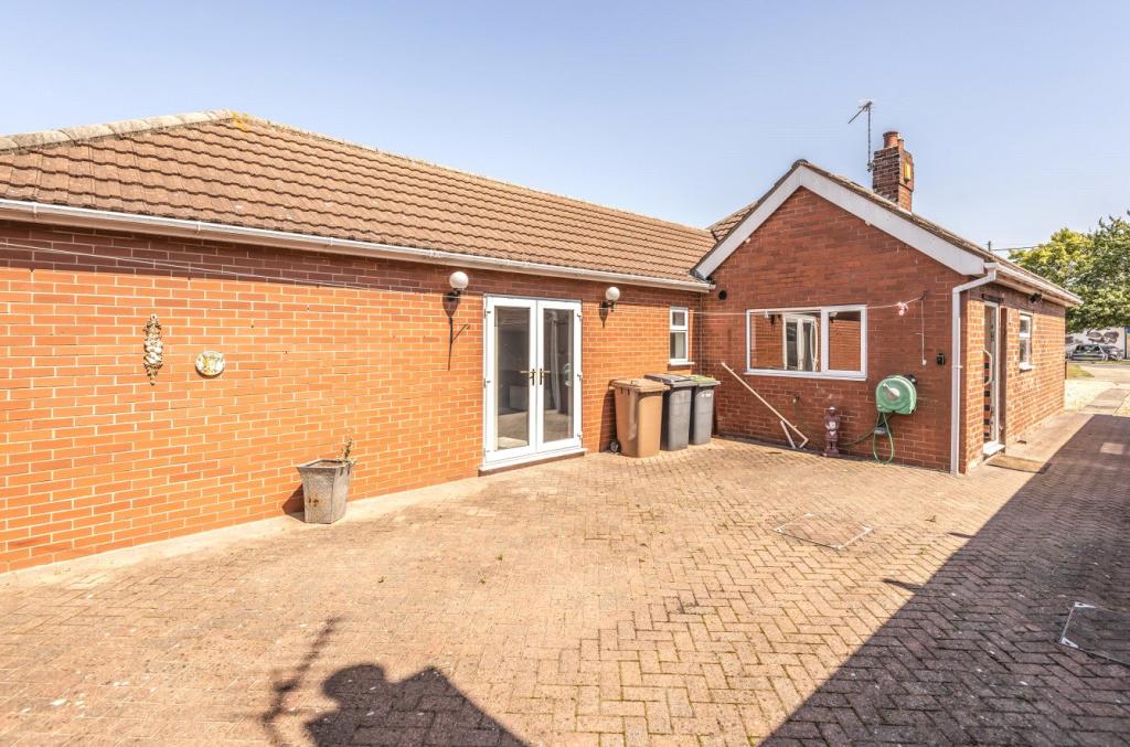 3 bedroom bungalow for sale in Station Road, Branston, LN4
