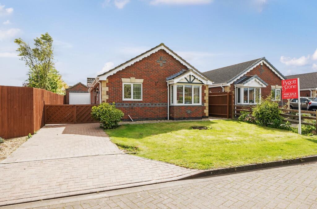 3 bedroom detached bungalow for sale in Anwick Drive, Anwick, Sleaford