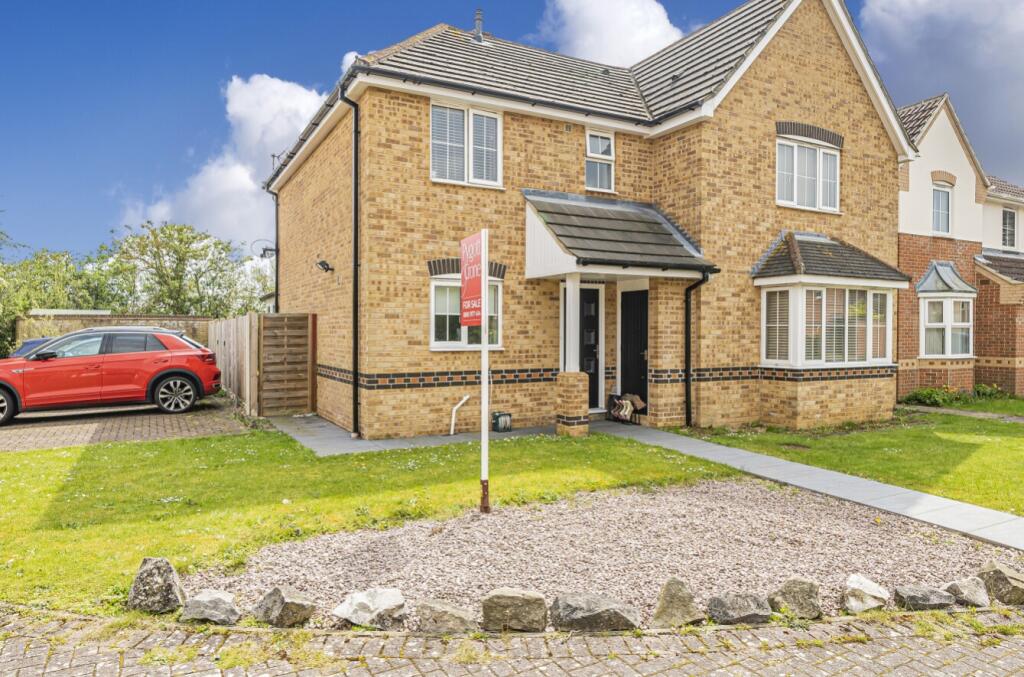 3 bedroom semidetached house for sale in Limetree Close, Sleaford