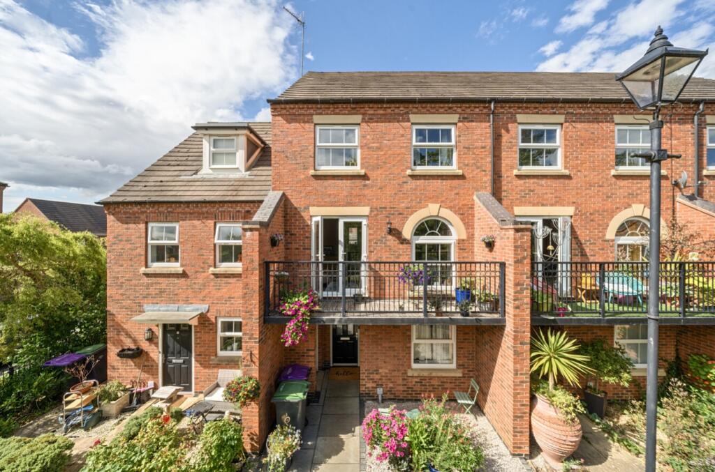 Main image of property: Kinross Road, Sleaford, Lincolnshire, NG34