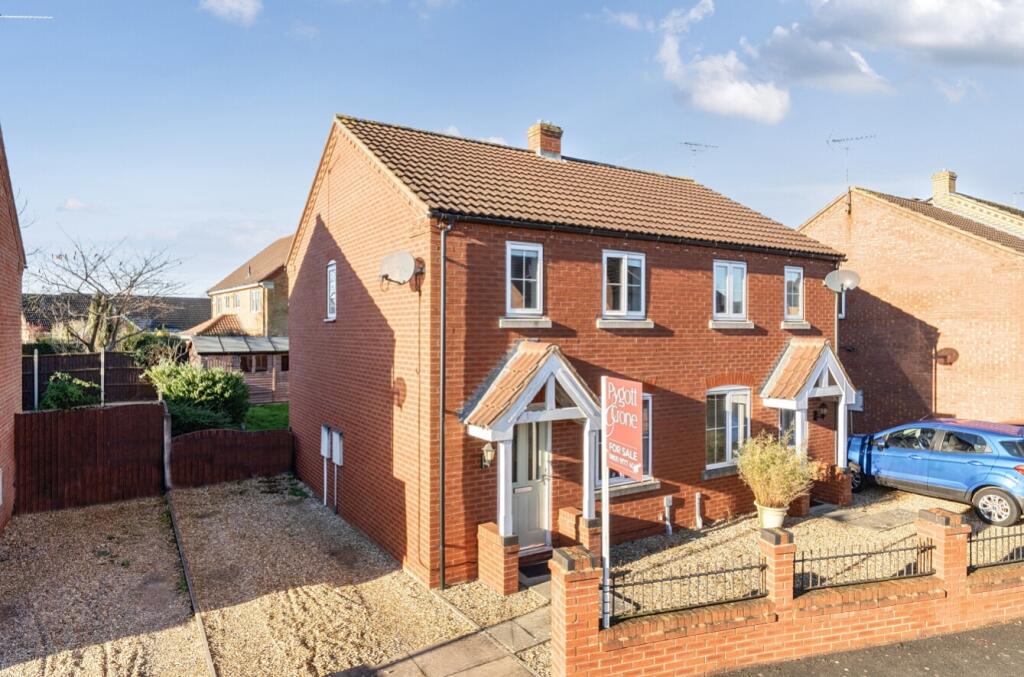 Main image of property: Falcon Way, Sleaford, Lincolnshire, NG34