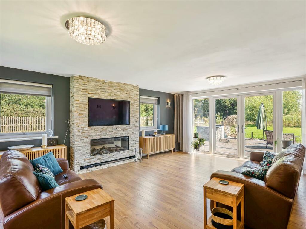 Additional property image - Verwood Road, Three Legged Cross