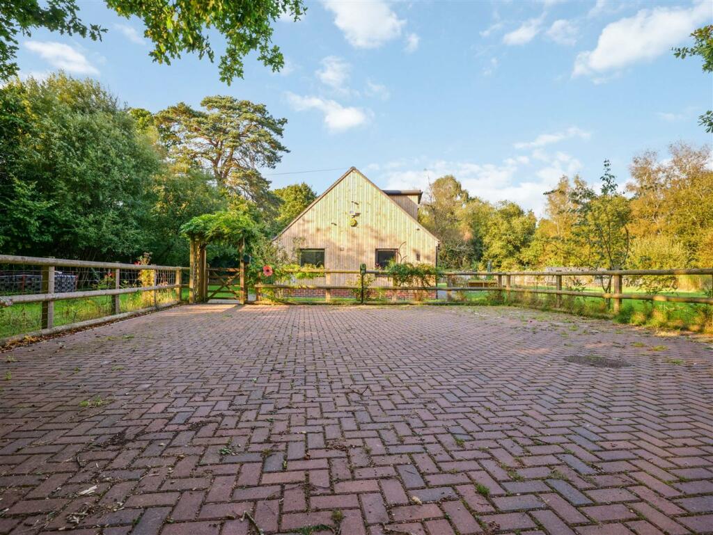 Additional property image - Verwood Road, Three Legged Cross