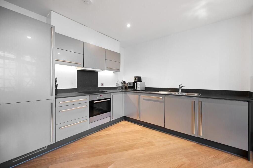 Main image of property: Ross Way, Tower Hamlets