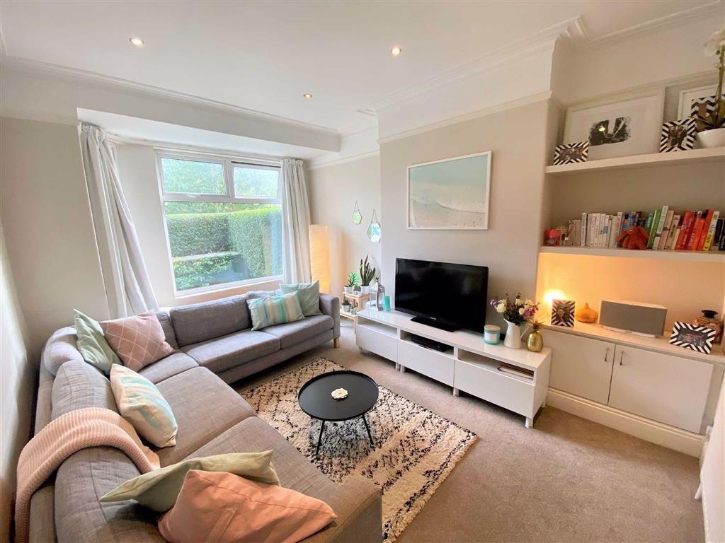 3 bedroom terraced house for sale in Disley Avenue, West Didsbury