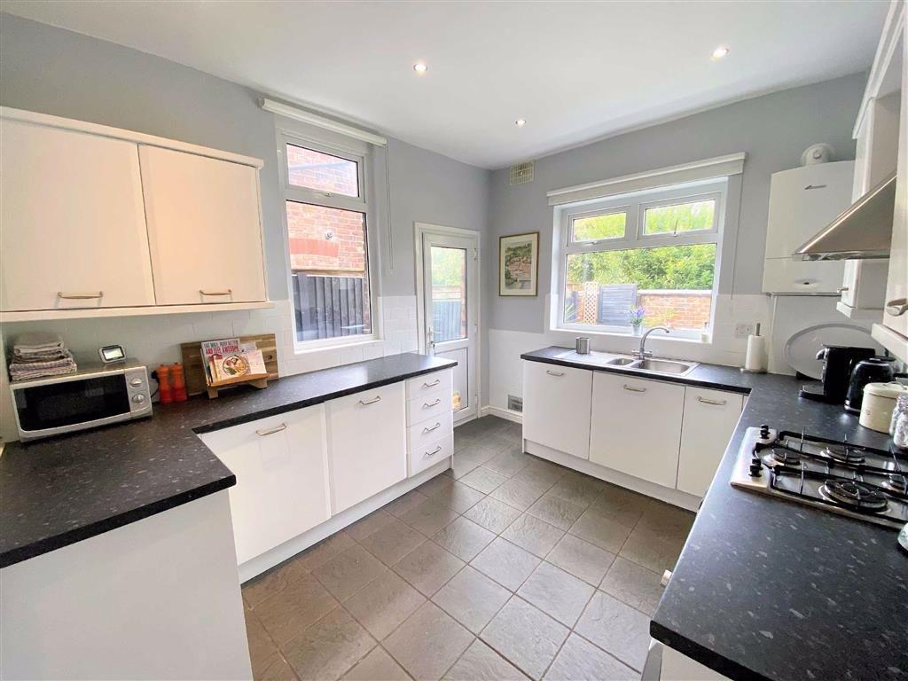 3 bedroom terraced house for sale in Disley Avenue, West Didsbury