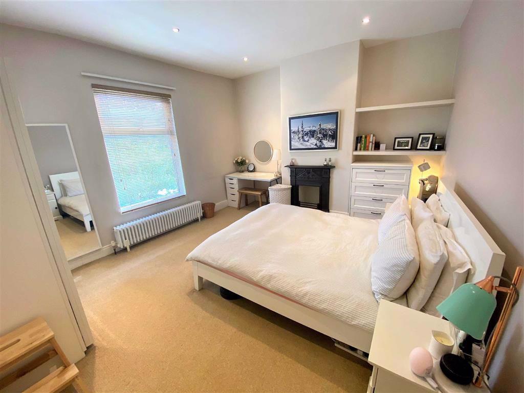 3 bedroom terraced house for sale in Disley Avenue, West Didsbury