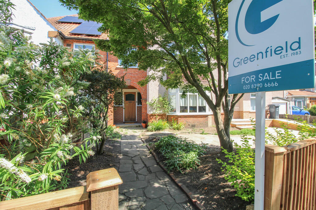 4 bedroom terraced house for sale in Ewell Road, Surbiton, KT6