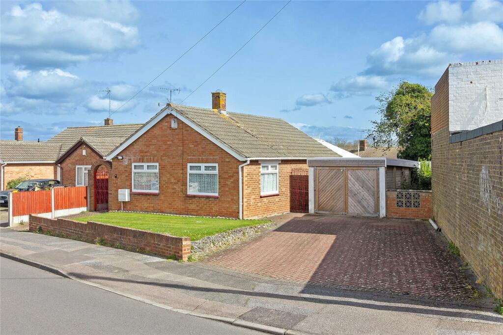 2 bedroom bungalow for sale in Gadby Road, Sittingbourne, ME10