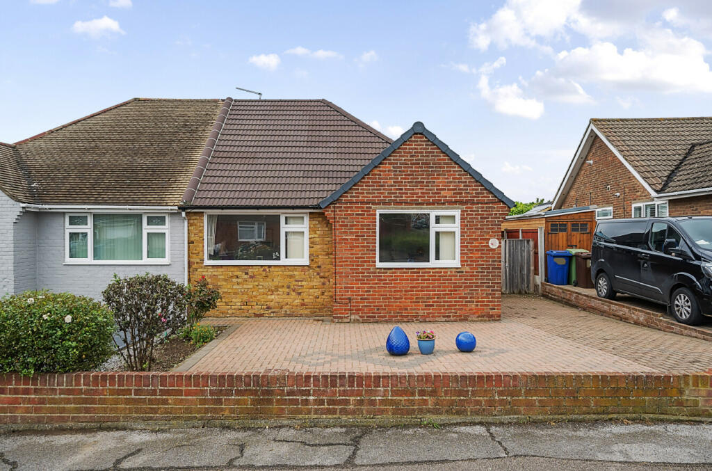 2 bedroom bungalow for sale in Gadby Road, Sittingbourne, Kent, ME10