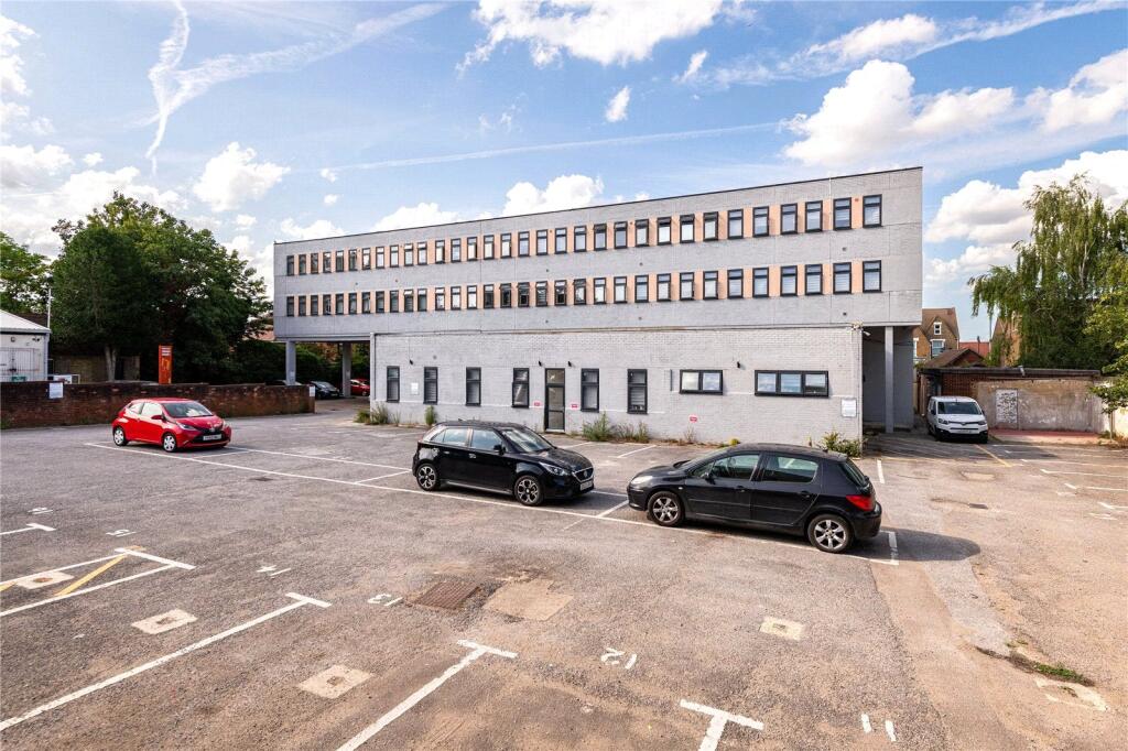 Main image of property: London Road, Sittingbourne, Kent, ME10