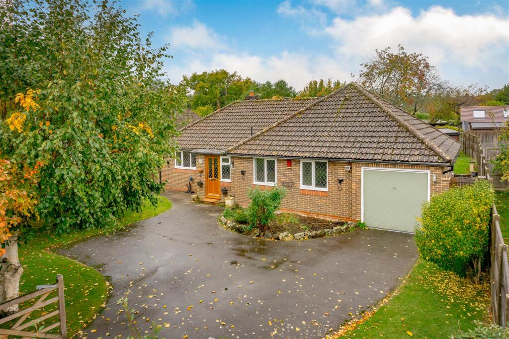 Main image of property: Cavendish Close, Horsham