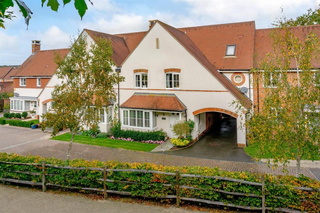 Main image of property: Beeches Way, Kilnwood Vale, Faygate, Horsham