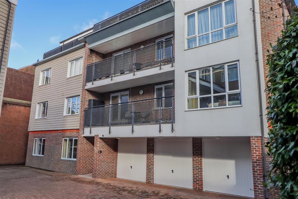 Main image of property: Denne Parade, Horsham