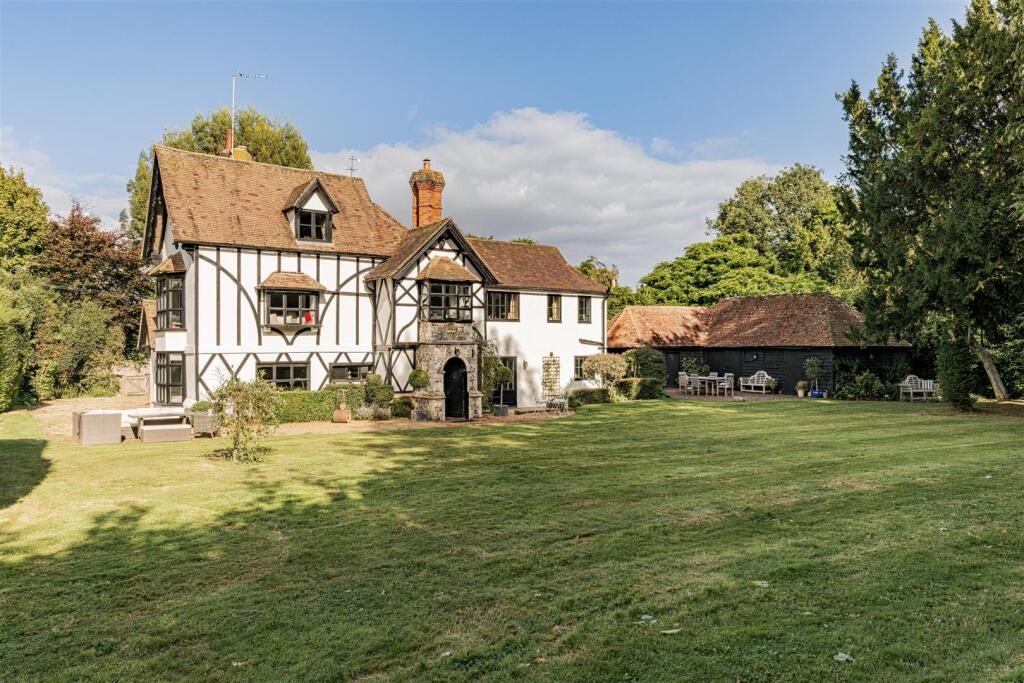 Main image of property: The Street, Patrixbourne, Canterbury
