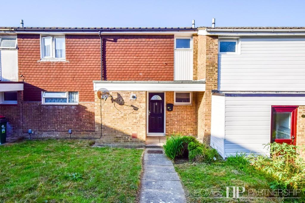 3 bedroom terraced house for sale in b Close, Broadfield, RH11