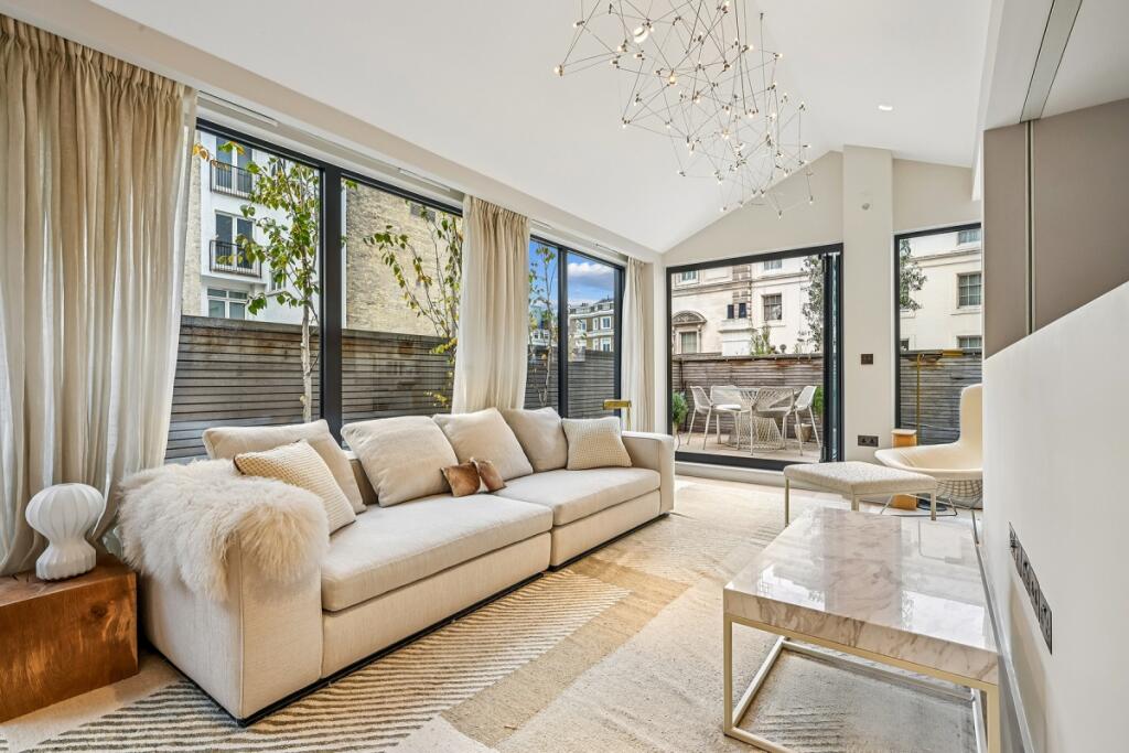 Main image of property: Cleveland Row St James'S SW1A