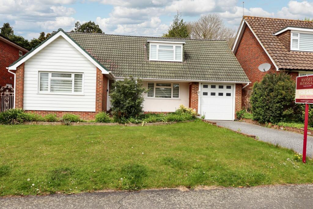 4 bedroom detached house for sale in Silver Lane, Billingshurst, RH14