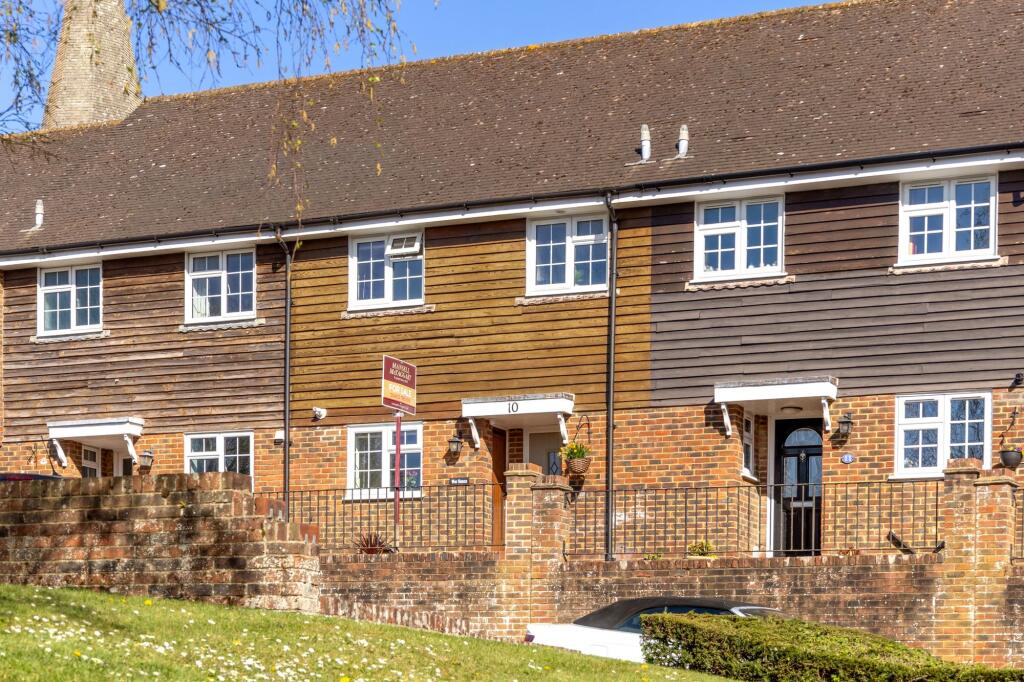 Main image of property: St. Marys Close, Billingshurst, RH14