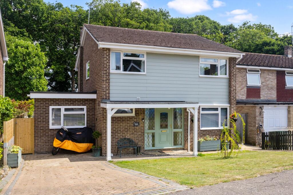 Main image of property: Broomfield Drive, Billingshurst, RH14