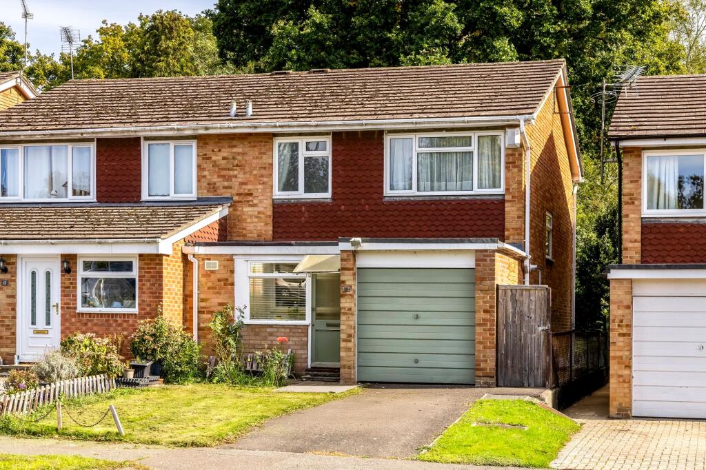 Main image of property: Broomfield Drive, Billingshurst, RH14