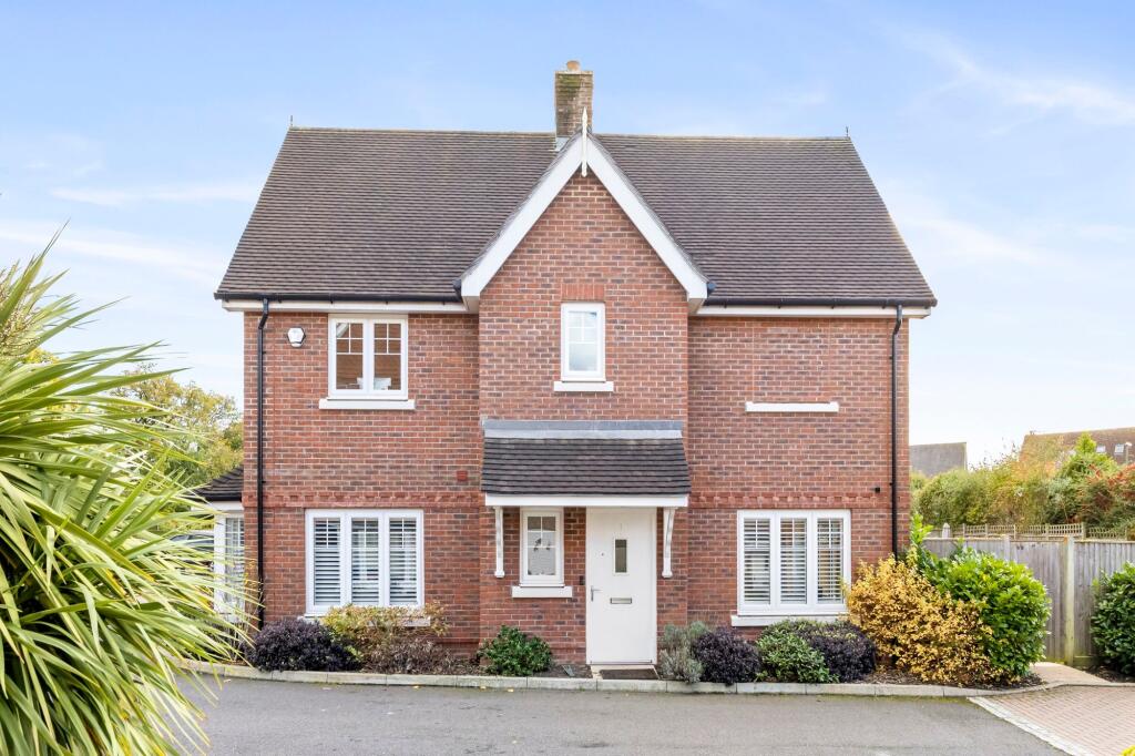 Main image of property: Stanley Mews, Billingshurst, RH14