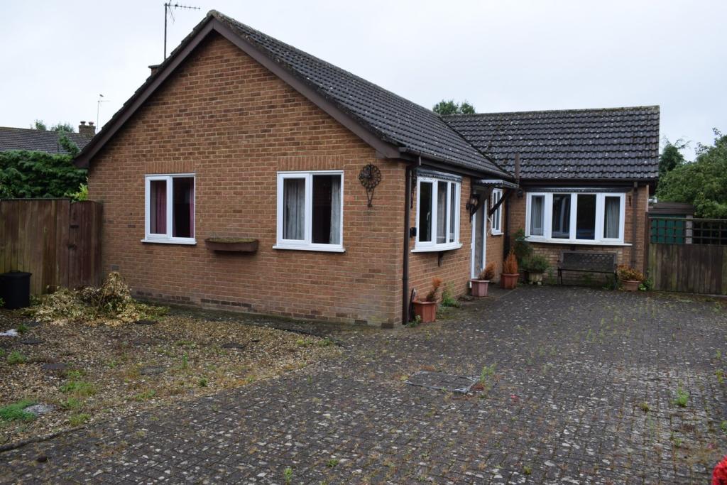 2 bedroom detached bungalow for sale in Parklands, Fleet Hargate, PE12