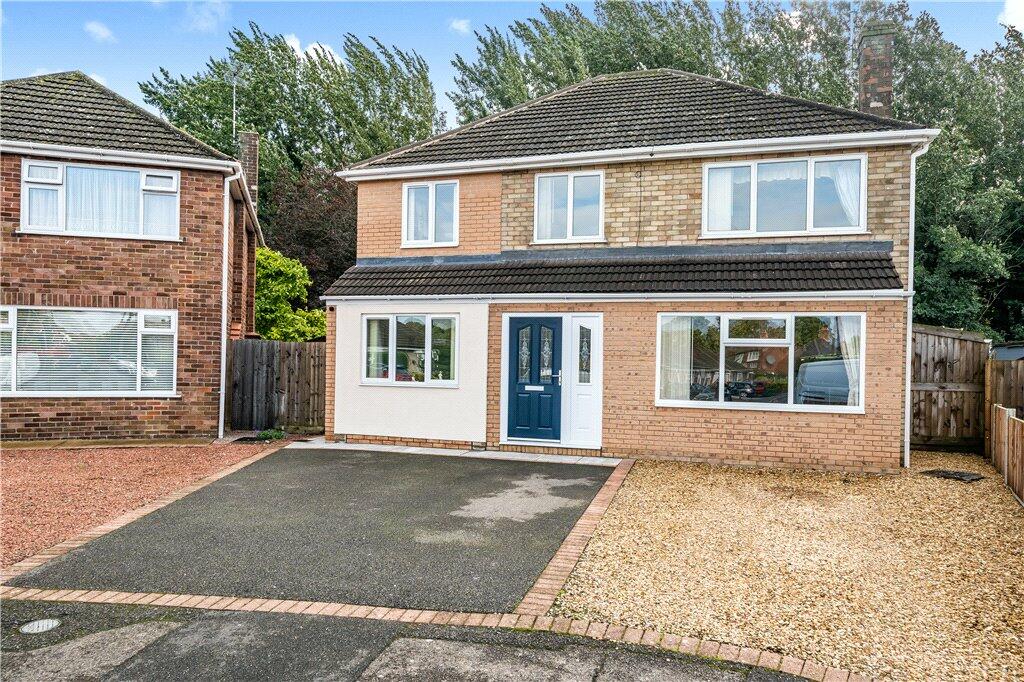 4 bedroom detached house for sale in Greenrigg Gardens, Spalding, Lincolnshire, PE11