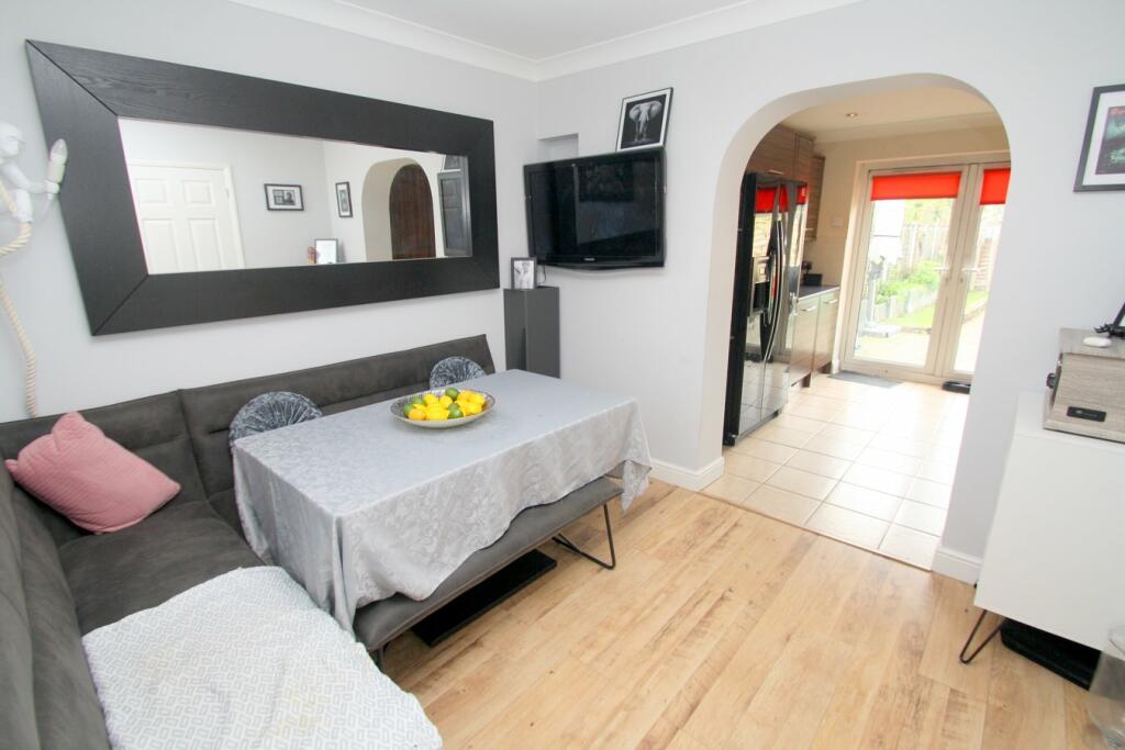 3 bedroom semidetached house for sale in Ellington Road, Feltham, TW13