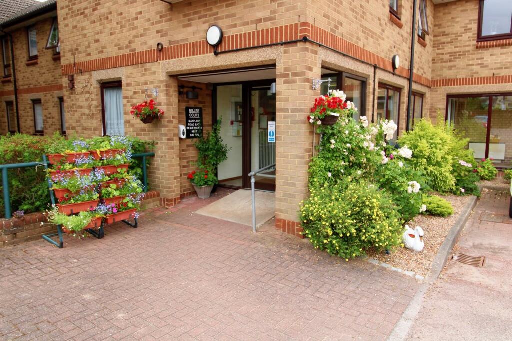 1 bedroom retirement property for sale in Mayplace Road East