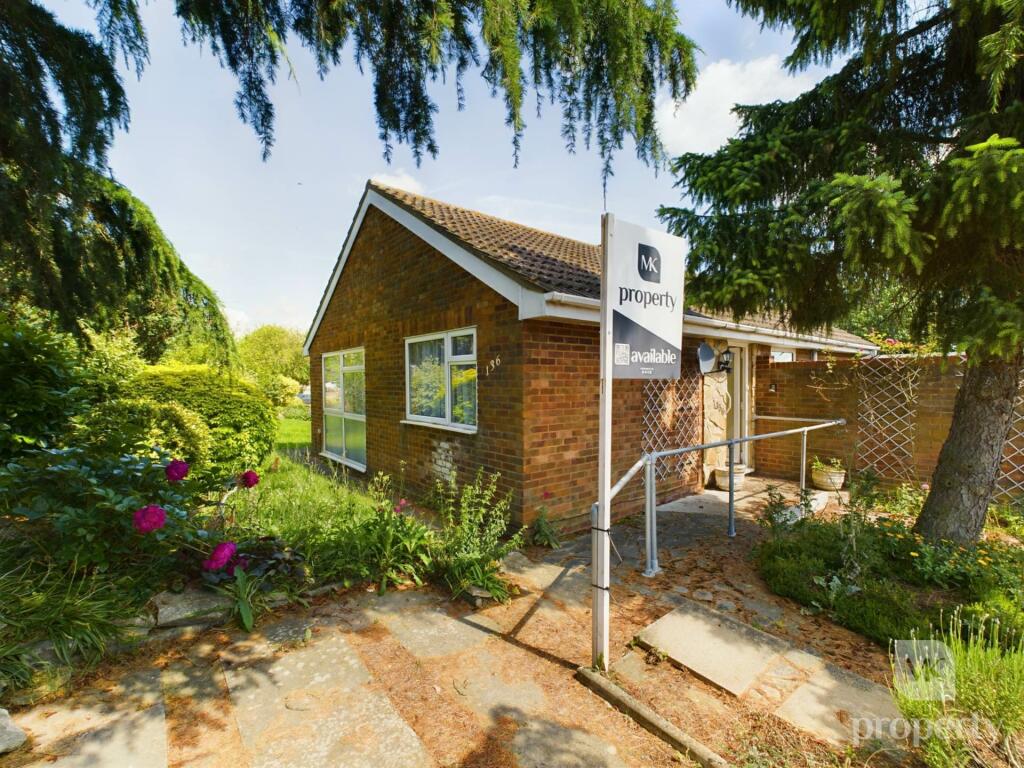 3 bedroom detached bungalow for sale in Westbury Lane, Newport Pagnell