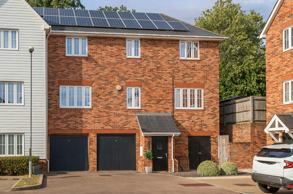 Main image of property: Beaufort Place, Orpington, BR5