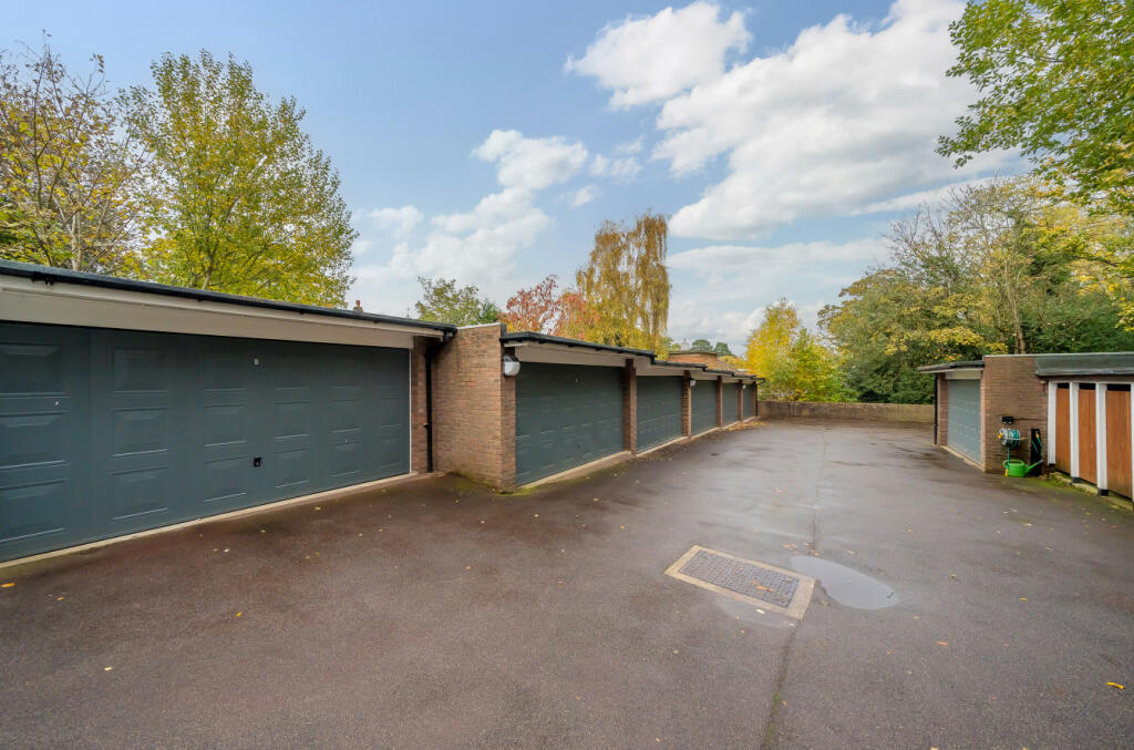 Additional property image - Chislehurst Road, Chislehurst, Kent, BR7