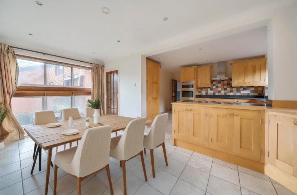 Additional property image - Chislehurst Road, Chislehurst, Kent, BR7