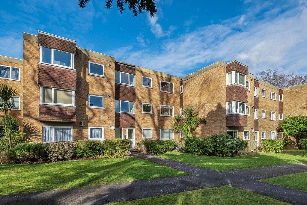 1 bedroom apartment for sale in Kemnal Road, Chislehurst, Kent, BR7