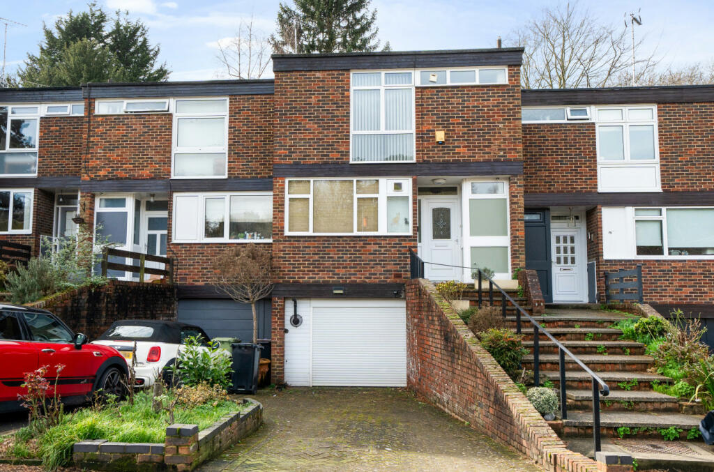 3 bedroom terraced house for sale in Lower Camden, Chislehurst, Kent, BR7