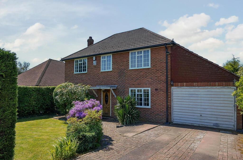 4 bedroom detached house for sale in Blackbrook Lane, Bickley, Kent, BR1