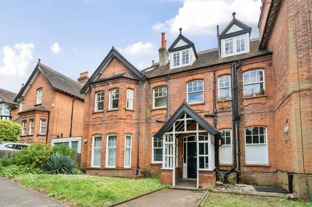 2 bedroom apartment for sale in Old Hill, Chislehurst, BR7