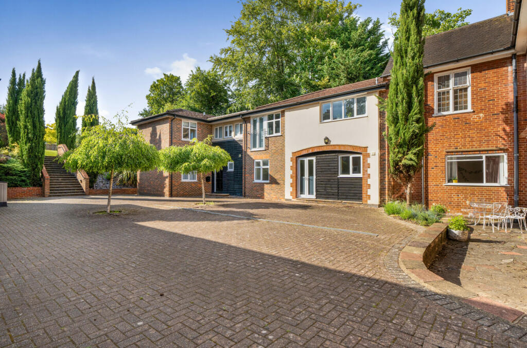 1 bedroom apartment for sale in Denbridge Road, Bromley, Kent, BR1