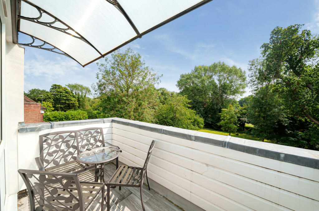 Additional property image - Willow Grove, Chislehurst, Kent, BR7