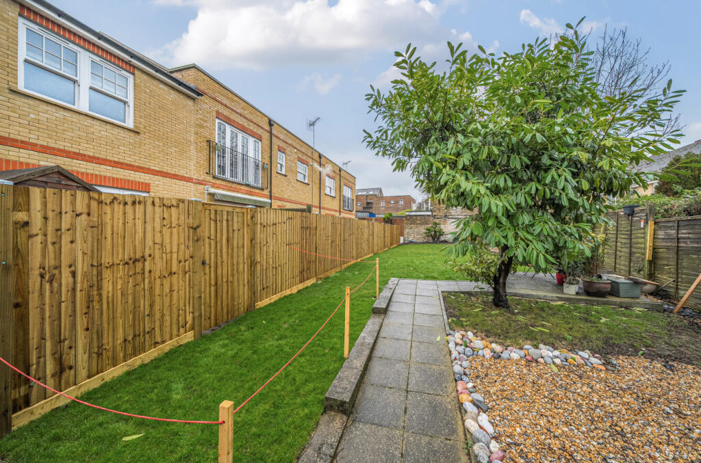 Additional property image - Viscount Mews, Chislehurst, Kent, BR7