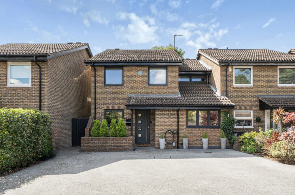 Main image of property: Cromlix Close, Chislehurst, Kent, BR7