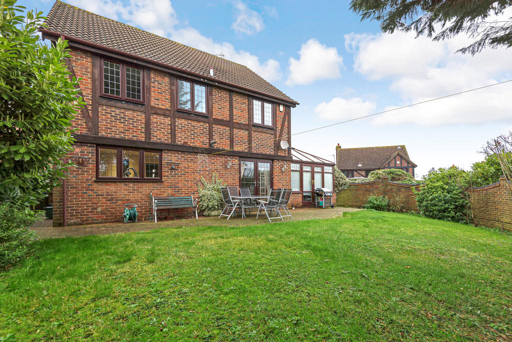 4 bedroom detached house for sale in Beechwood Rise, Chislehurst, BR7