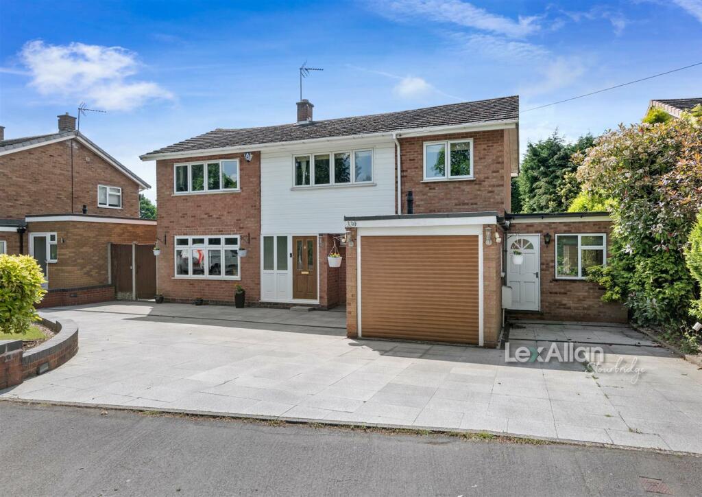 5 bedroom detached house for sale in Hagley Road, Pedmore, Stourbridge, DY9
