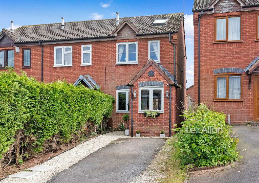 2 bedroom end of terrace house for sale in Staite Drive, Cookley